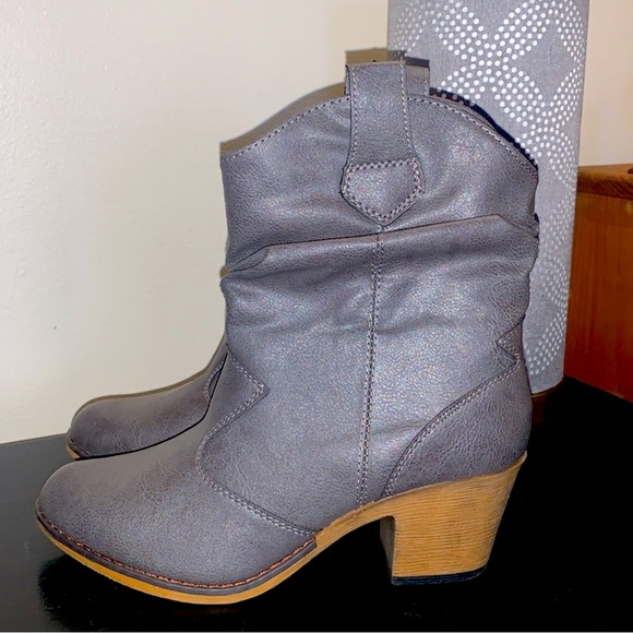 Charles Albert Grey Vegan Leather Ladies Cowboy Boots - Size 8 - Picture 1 of 7